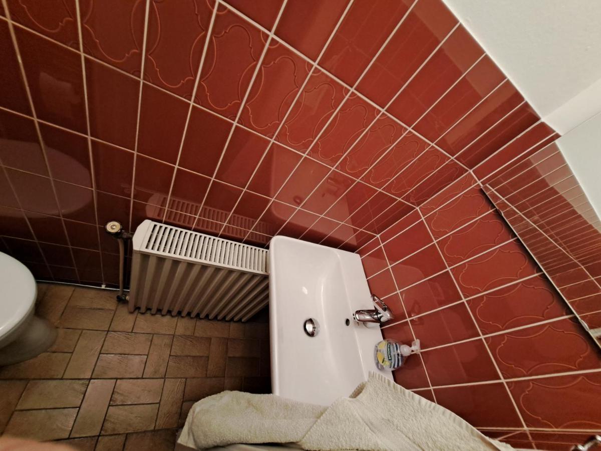 Mönchengladbach Muttis Apartment מראה חיצוני תמונה