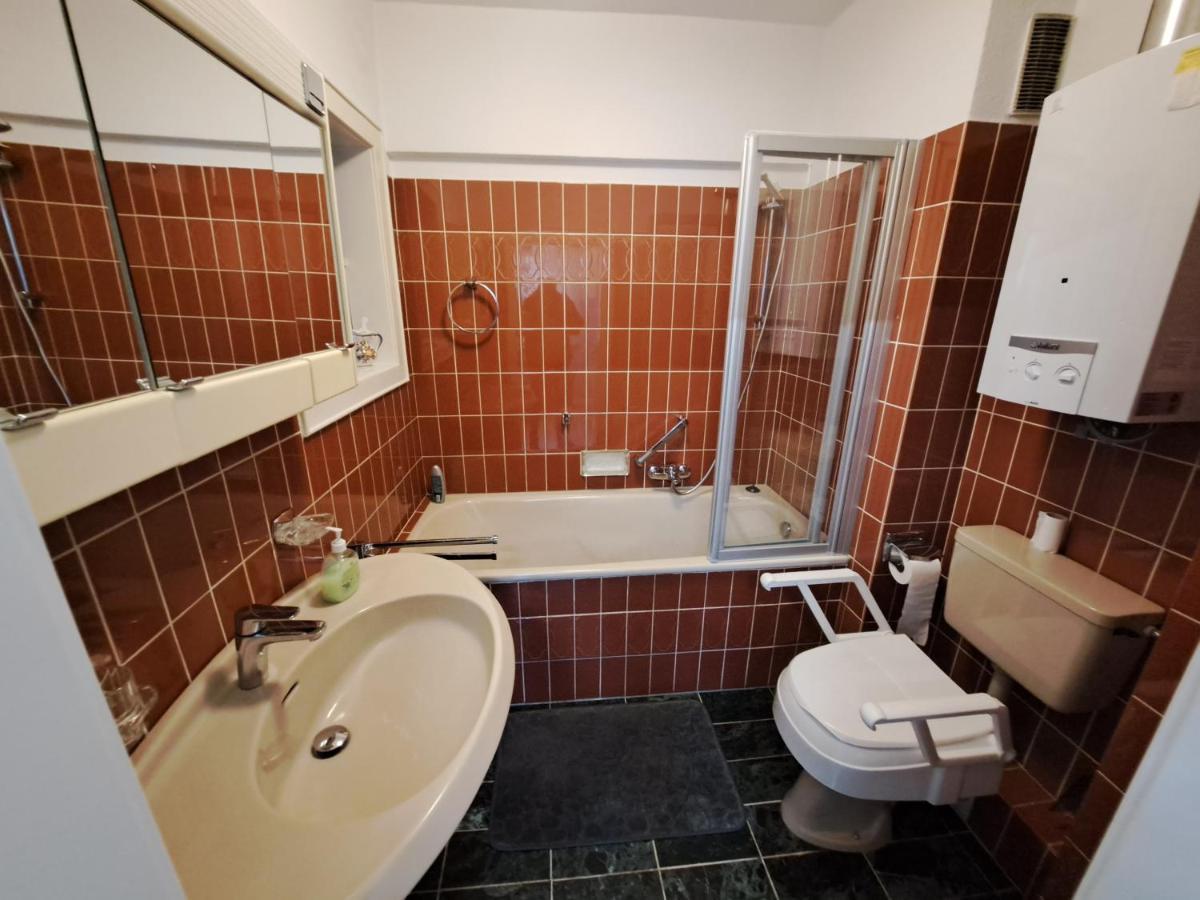 Mönchengladbach Muttis Apartment מראה חיצוני תמונה