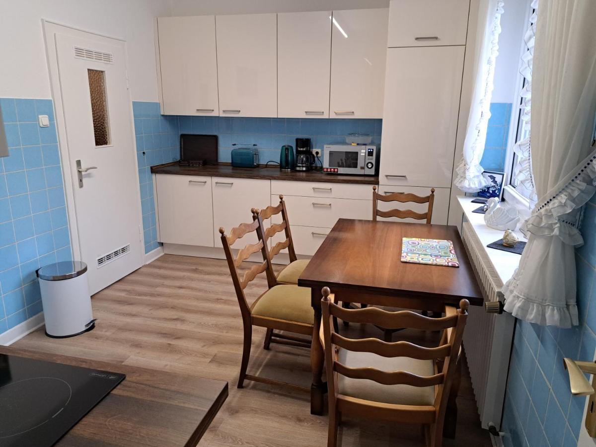 Mönchengladbach Muttis Apartment מראה חיצוני תמונה